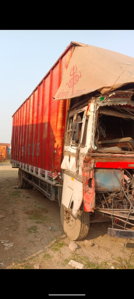 ASHOKA LEYLAND 161 IL 3 STR